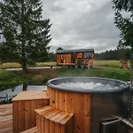 Tinyhouse Western Apartman *